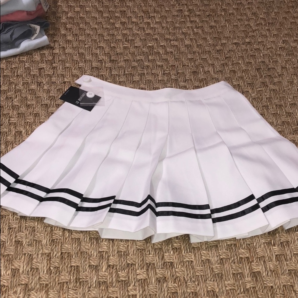 Forever 21 white skirt